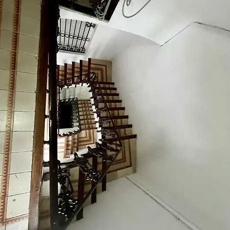 Charming Loft In Old Town דירה *